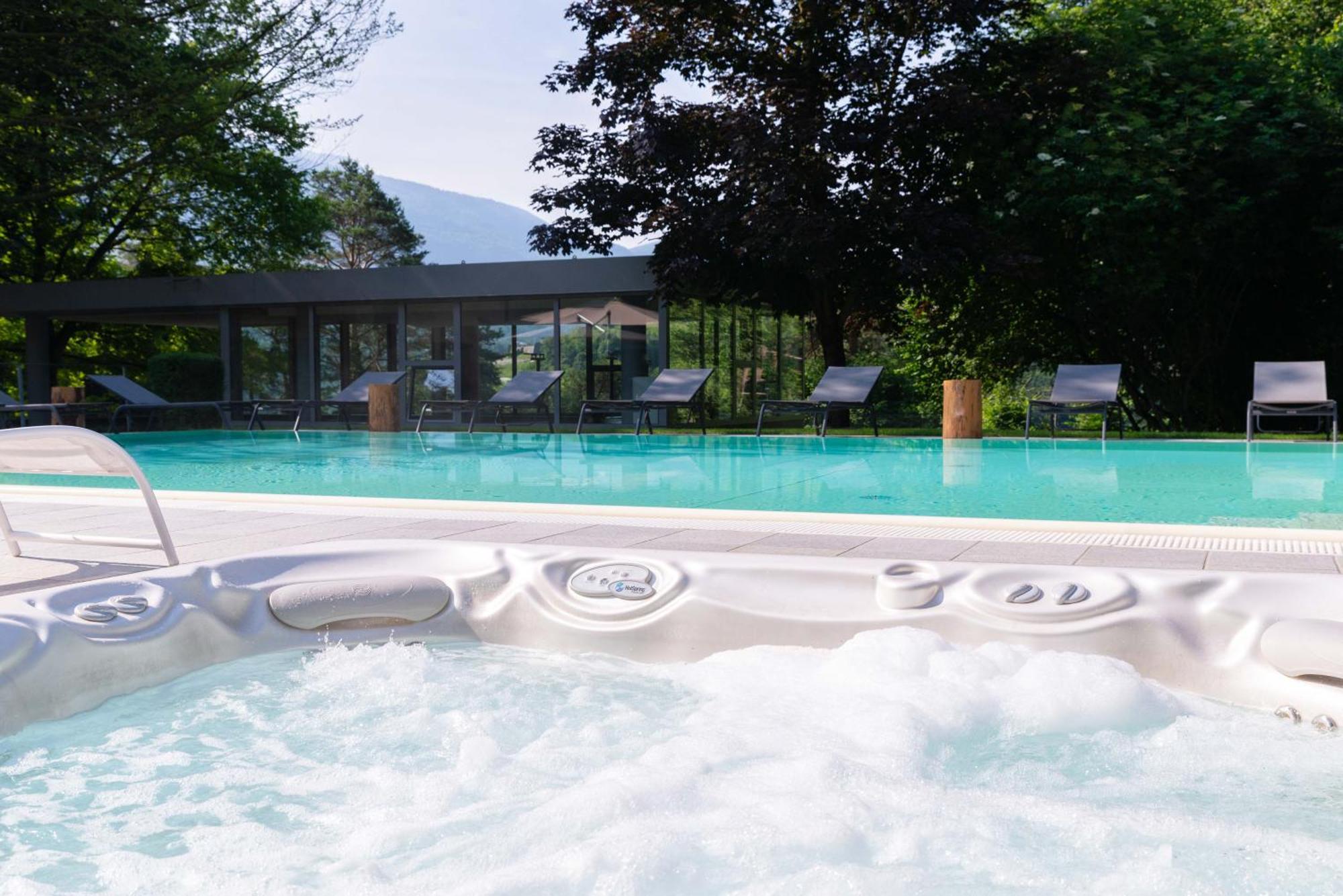 Vital Hotel Flora Comano Terme Esterno foto