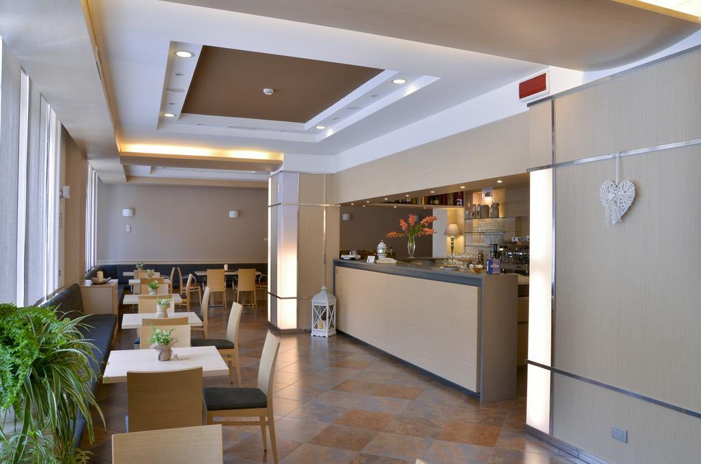 Vital Hotel Flora Comano Terme Esterno foto