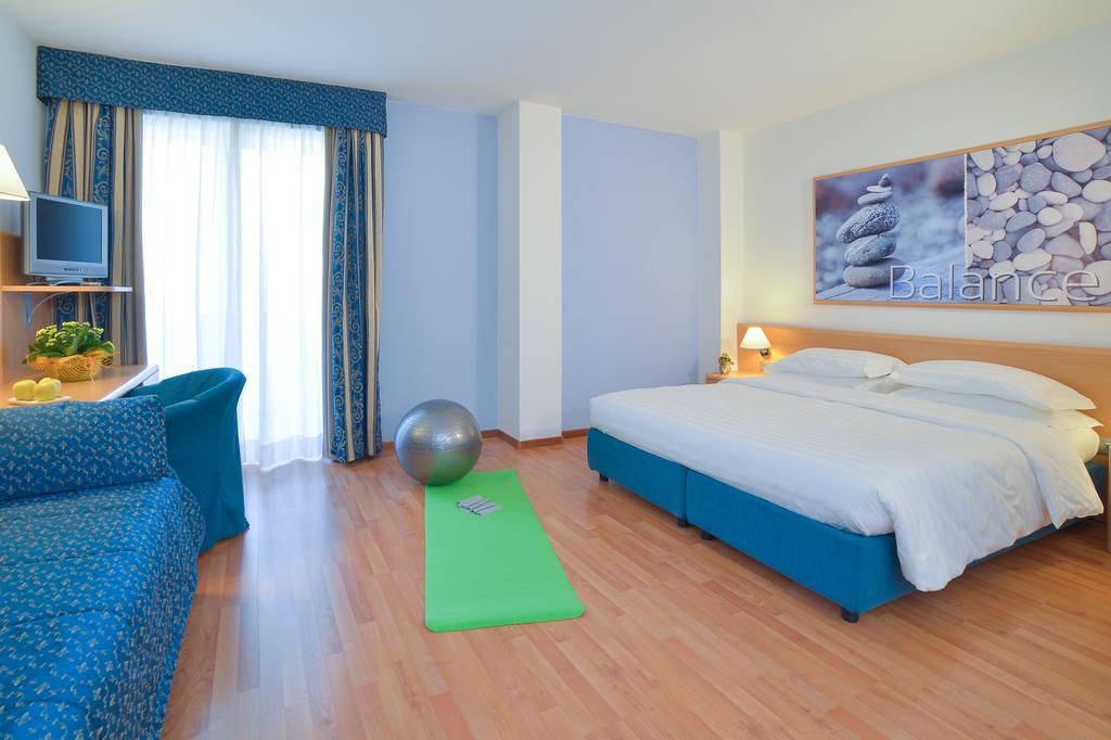 Vital Hotel Flora Comano Terme Esterno foto