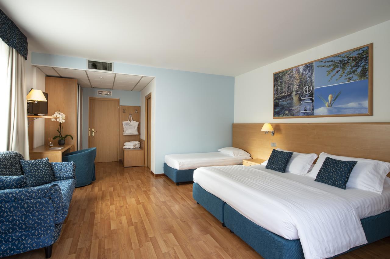 Vital Hotel Flora Comano Terme Esterno foto